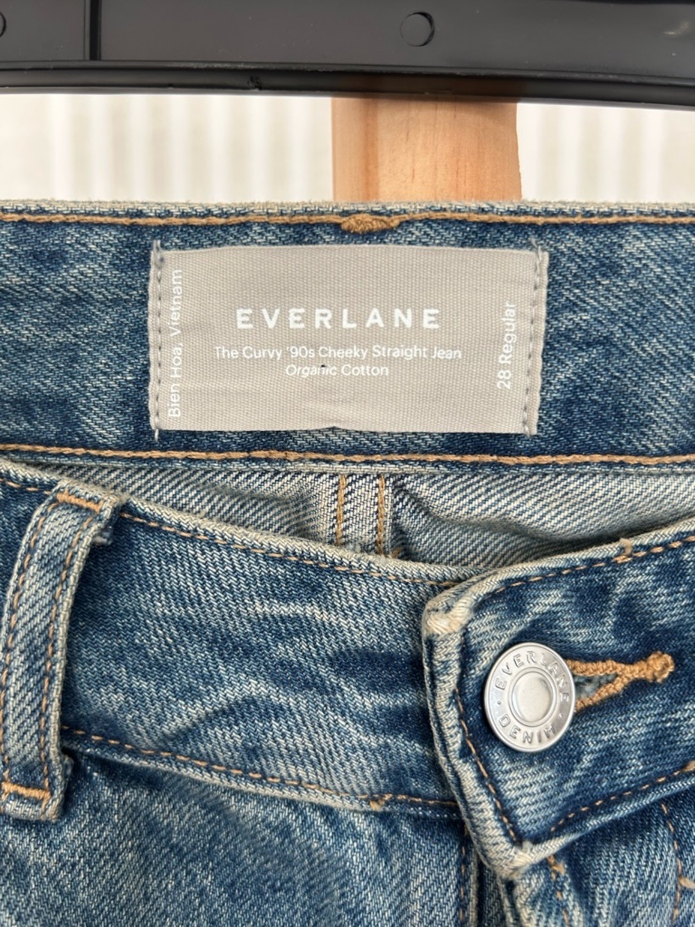 EVERLANE The Curvy ‘90s Cheeky Straight Leg Jean Mid Blue Size 28 Button Fly NEW - Picture 8 of 9